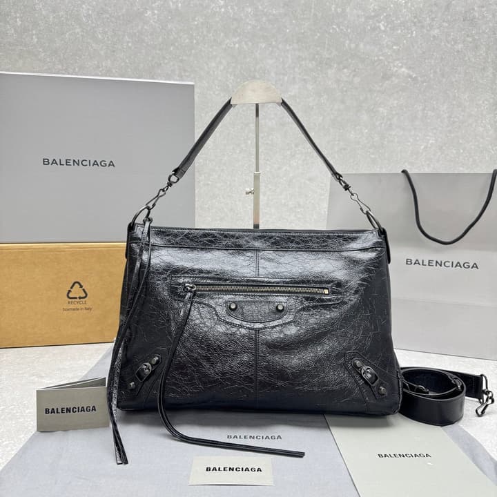 Balenciaga Le City Moto Large Hobo Bag – 25FW in Oil Wax Black