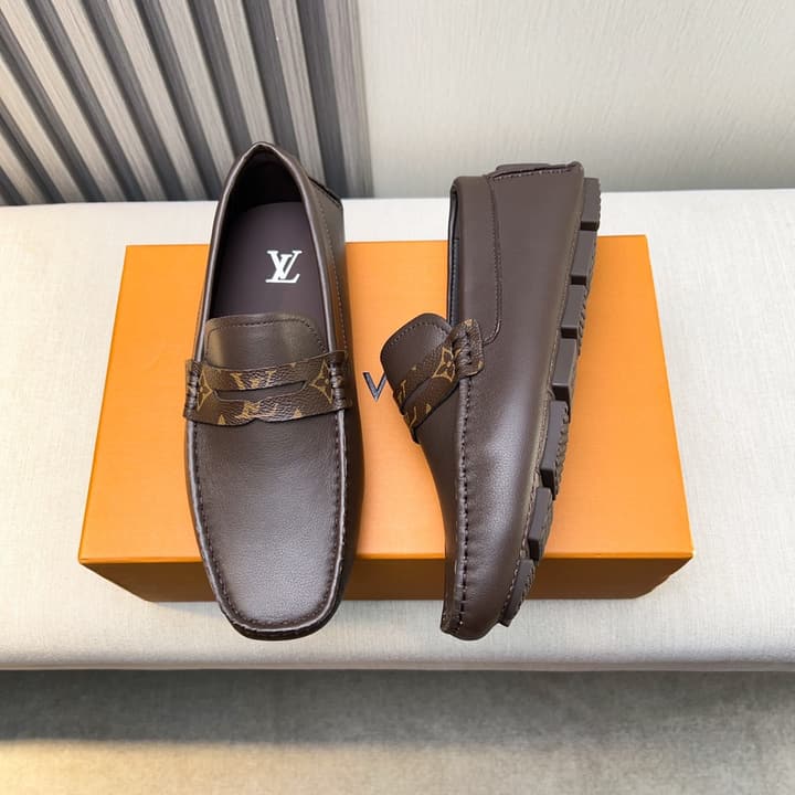 Louis Vuitton Pebbled Leather Driving Shoes in Black Textured Leather
