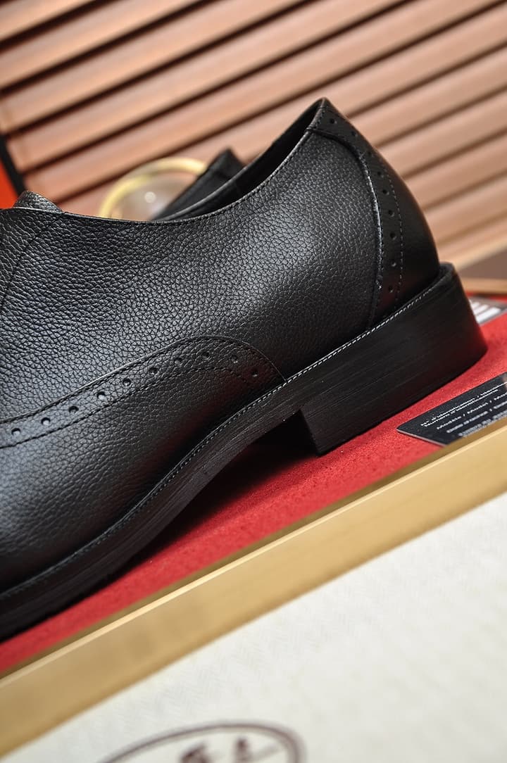 Hermès Classic Leather Loafers in Black