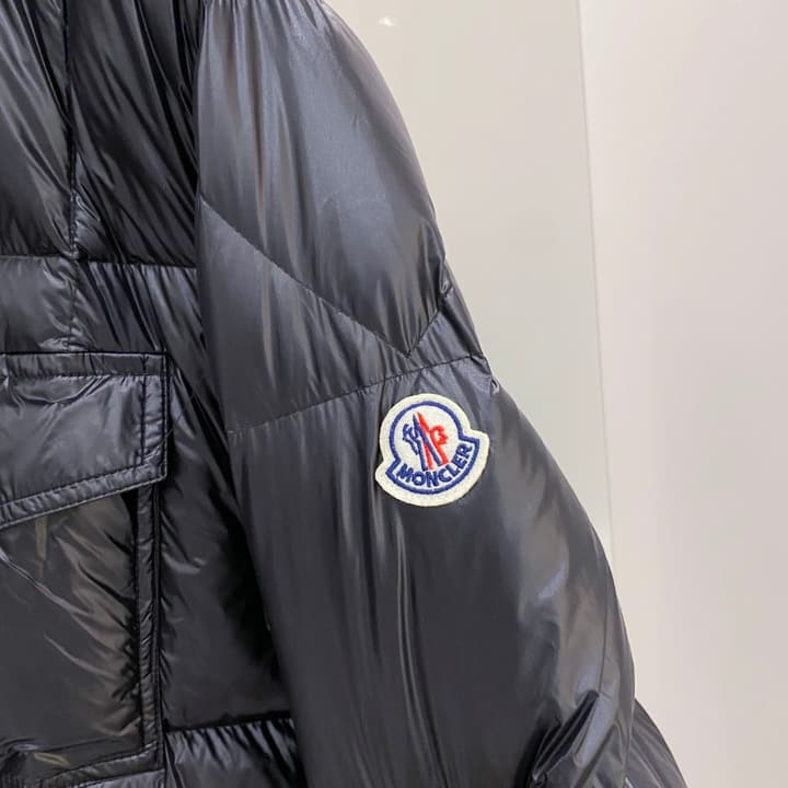 Moncler Goose Down Puffer Jacket – 2025FW in Dark Charcoal
