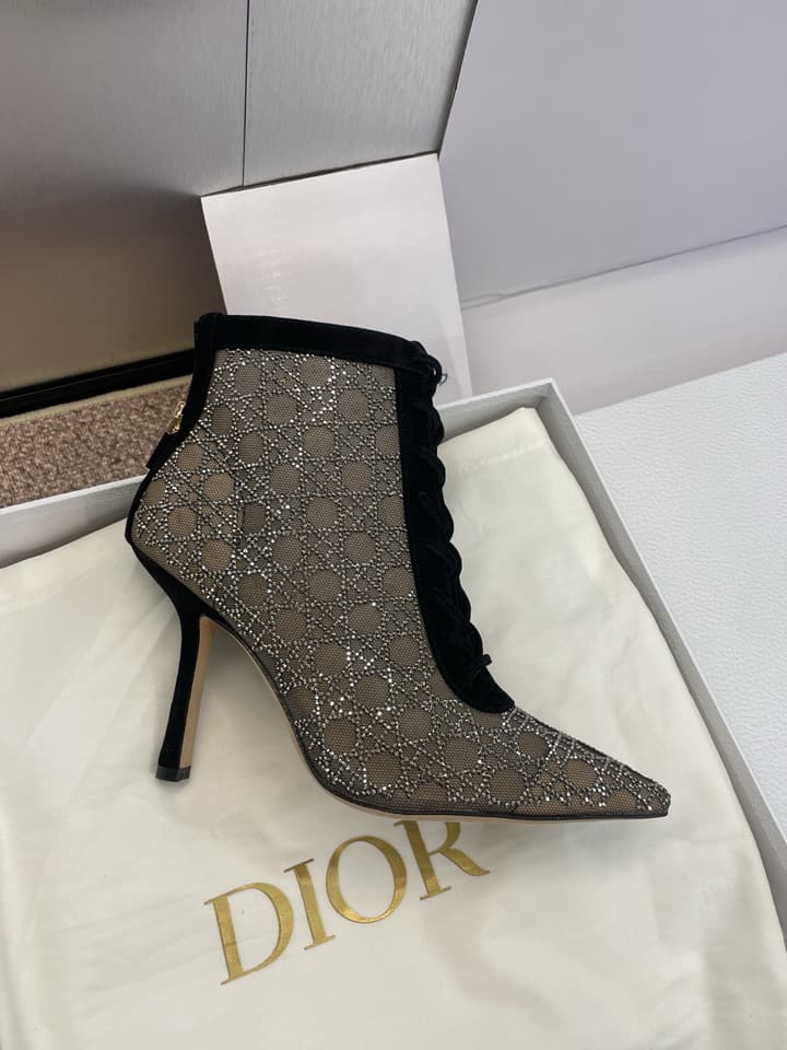 Dior CD-Capture Crystal High-Heel Ankle Boots – 2025 Spring/Summer Runway in Champagne Crystal Mesh