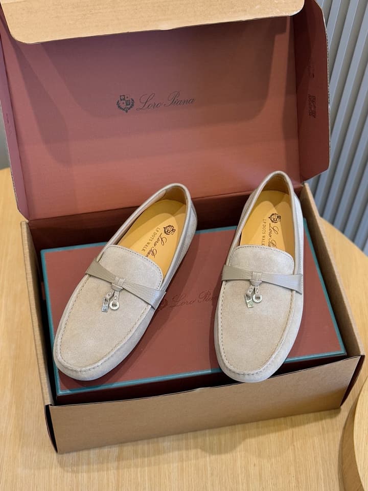 Loro Piana LP Italian Handmade Driving Shoes in Beige Suede Moccasin