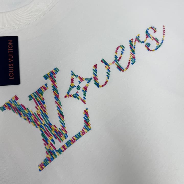Louis Vuitton Embroidered Logo Oversized T-Shirt – Summer Collection – 26SS in Apricot Colorful LV Lovers