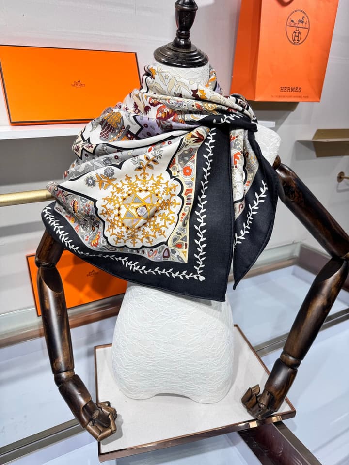 Hermès Classic Velvet Silk Cashmere Scarf