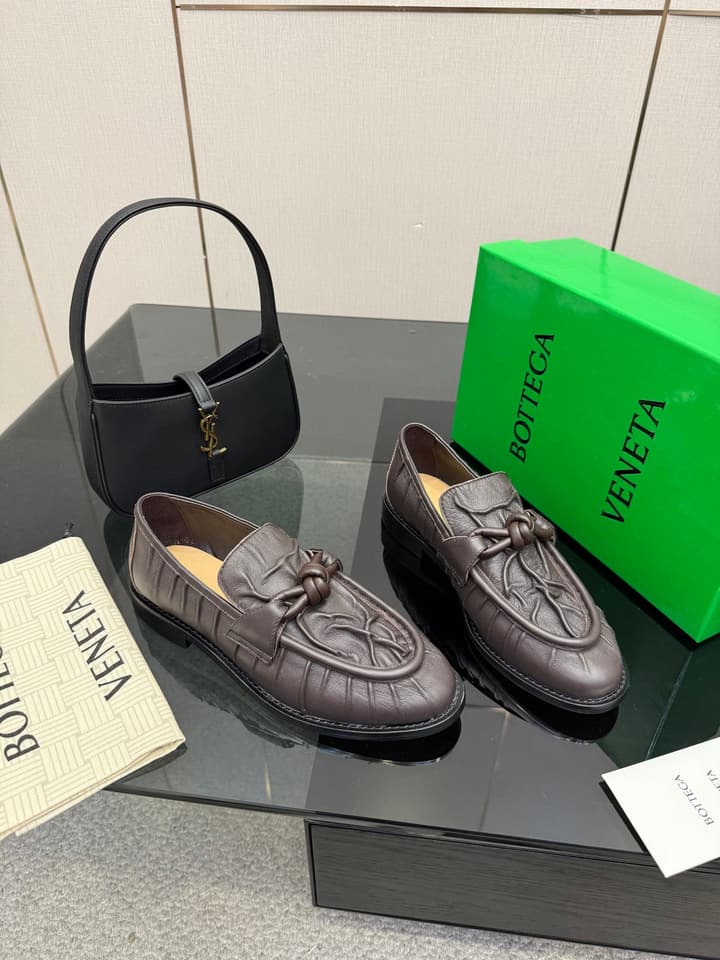 Bottega Veneta Astaire Suede Loafers in Black Leather