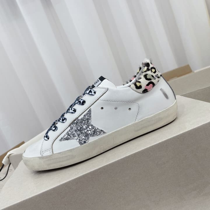 Golden Goose Superstar Graffiti Sneakers – SS22 in Black Star Rose Gold Toe
