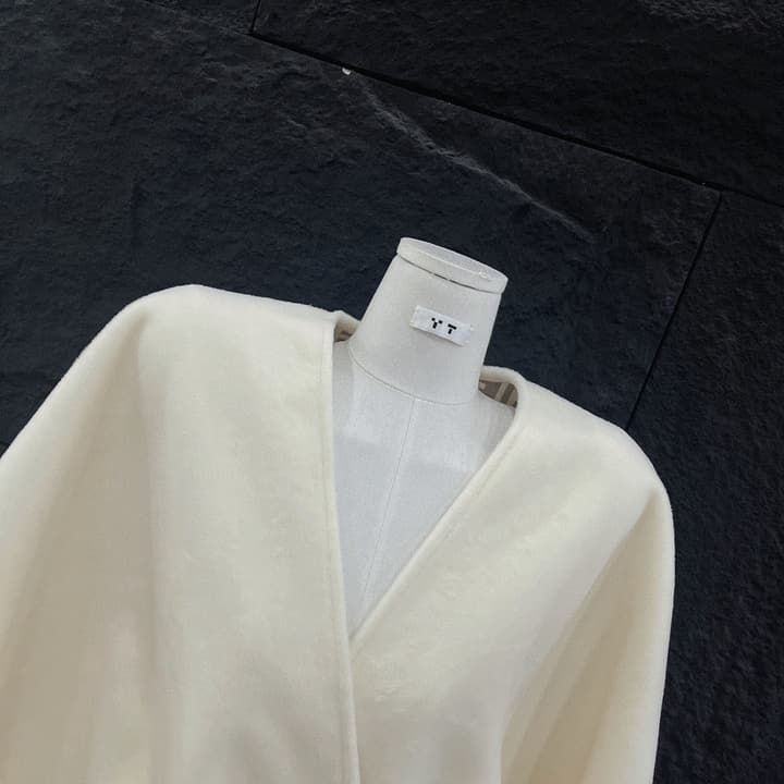Fendi FF Logo Reversible Wool Cape in Ff Logo Patterned Reverse