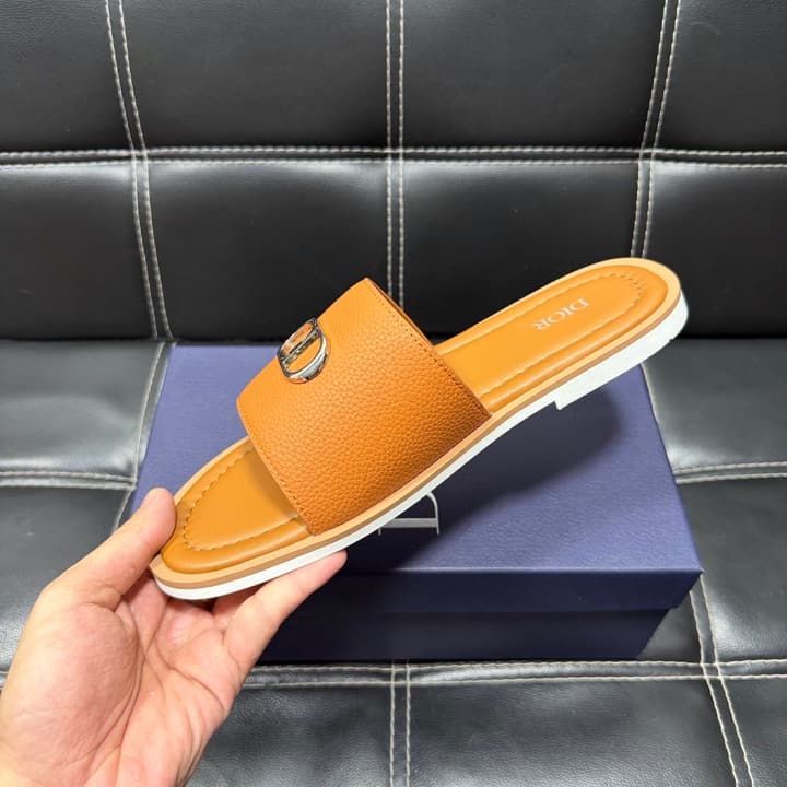 Dior Men's Pebbled Leather and Suede Slides – Spring/Summer Collection 2025 in Black Pebbled Leather Cross Strap