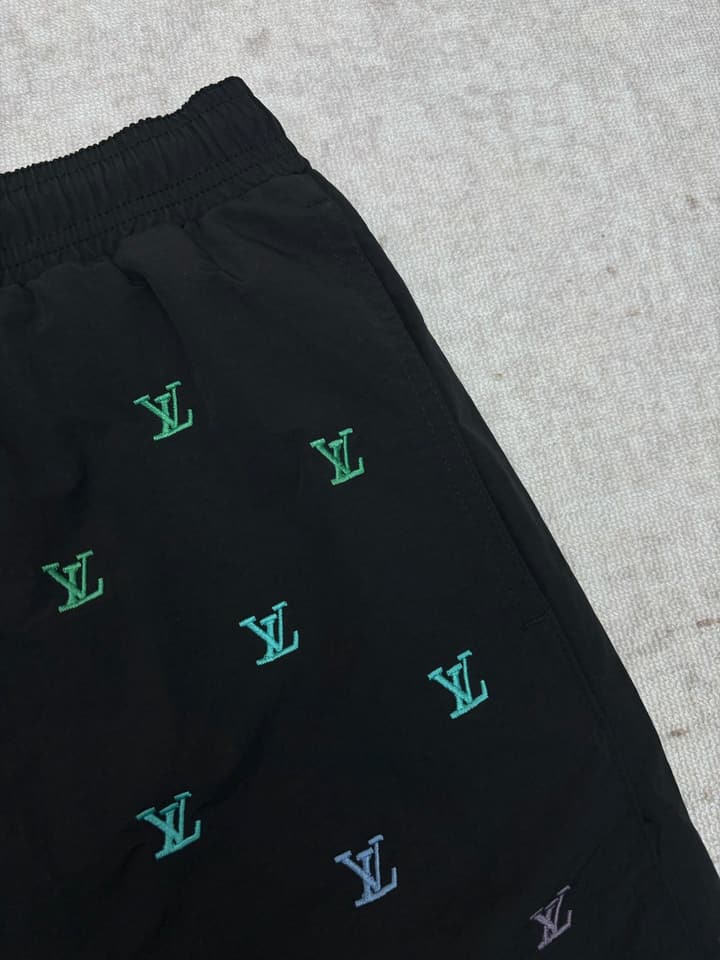 Louis Vuitton Blason Gradient Embroidered Denim Shorts – 26SS in Navy Blue