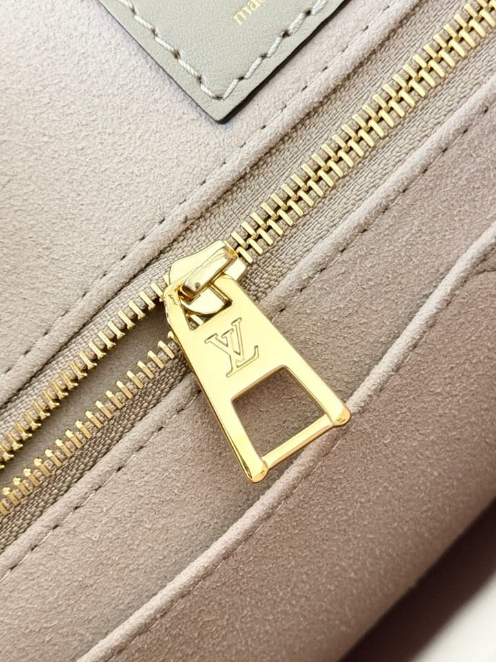 Louis Vuitton OnTheGo Medium Handbag in Elephant Gray Monogram