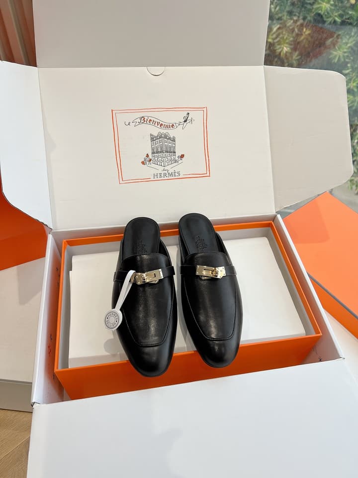 Hermès Calfskin Mules – 25SS/FW Collection in Black Embossed Leather With Silver Hardware