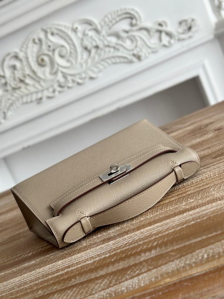 Hermès Kelly Mini Bag – 22cm in Cool Taupe