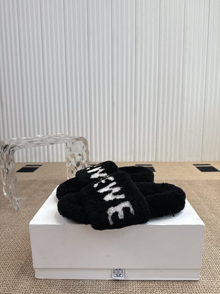 Loewe Classic Autumn/Winter Wool Slippers in Black With White Text