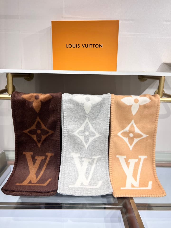 Louis Vuitton Monogram Jacquard Cashmere Scarf – 2023 Collection