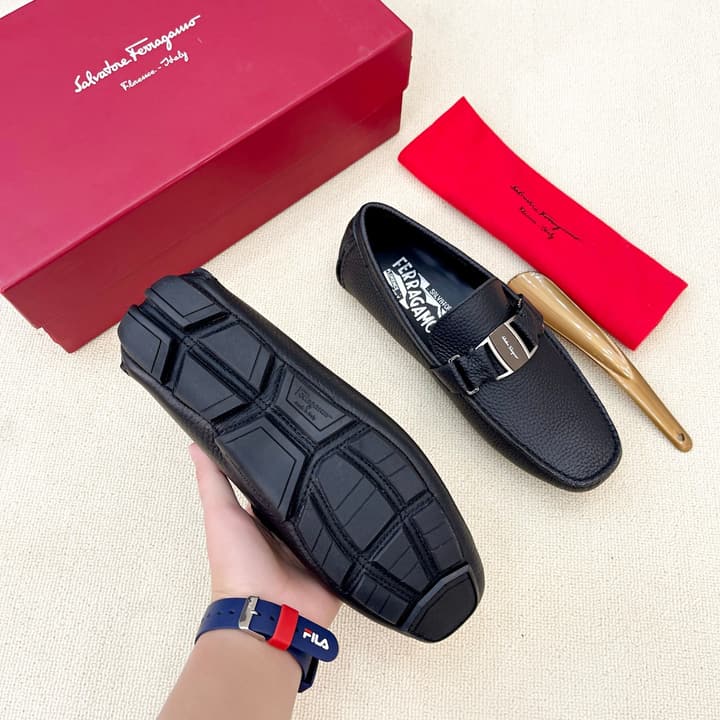 Ferragamo Men's Driving Loafers in Black Grained Gancini