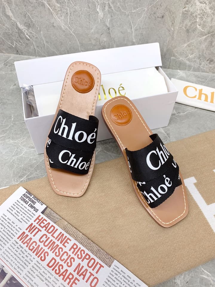 Chloé Cross-Woven Roman Sandals