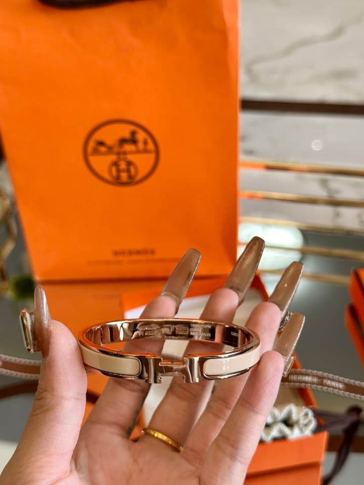 Hermès H-Letter Oval Series Bracelet in Light Blue Enamel