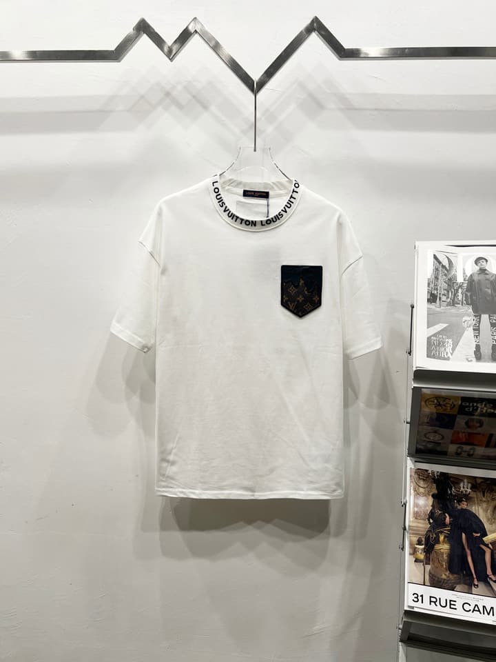 Louis Vuitton Leather Label Pocket Embroidered T-Shirt – 2025 Summer Collection in Classic Black