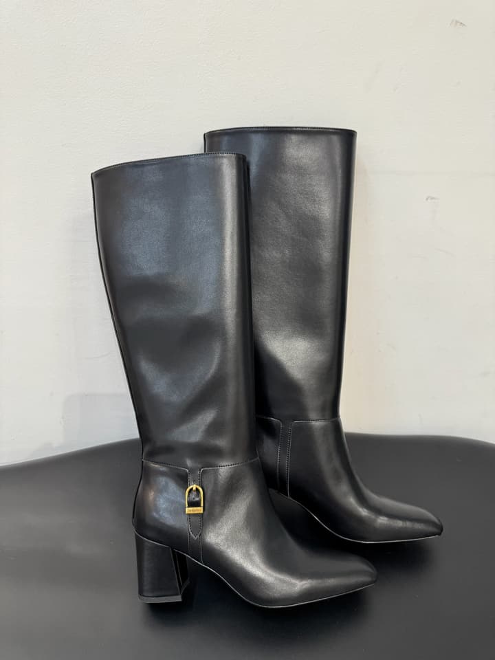 Saint Laurent Leather Pumps – 25FW
