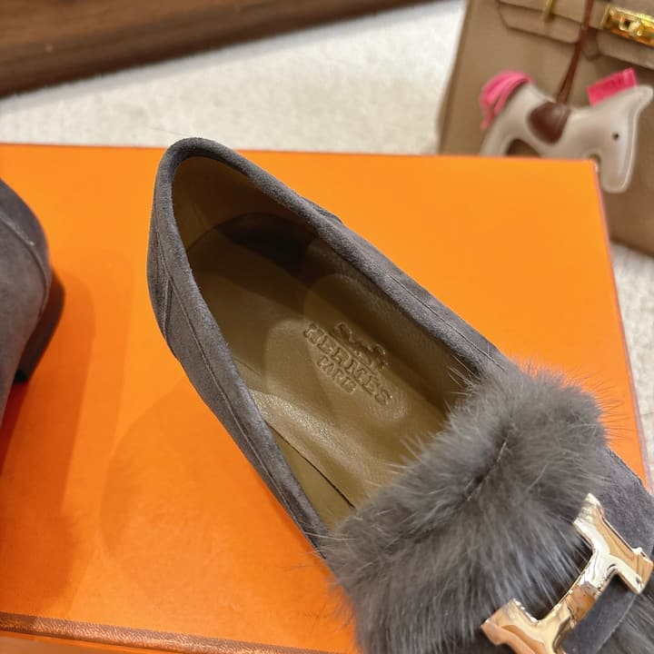 Hermès Mink Suede Loafers & Mules – Autumn/Winter Collection in Pale Tan Suede With Silver Hardware