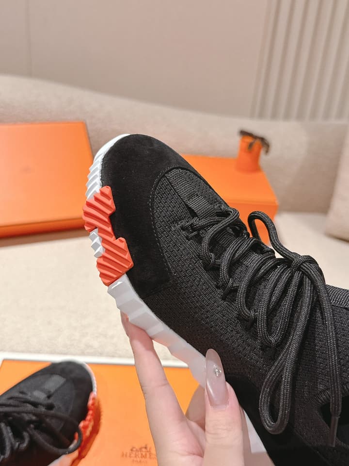 Hermès Classic Couple's Casual Sneakers in All Black