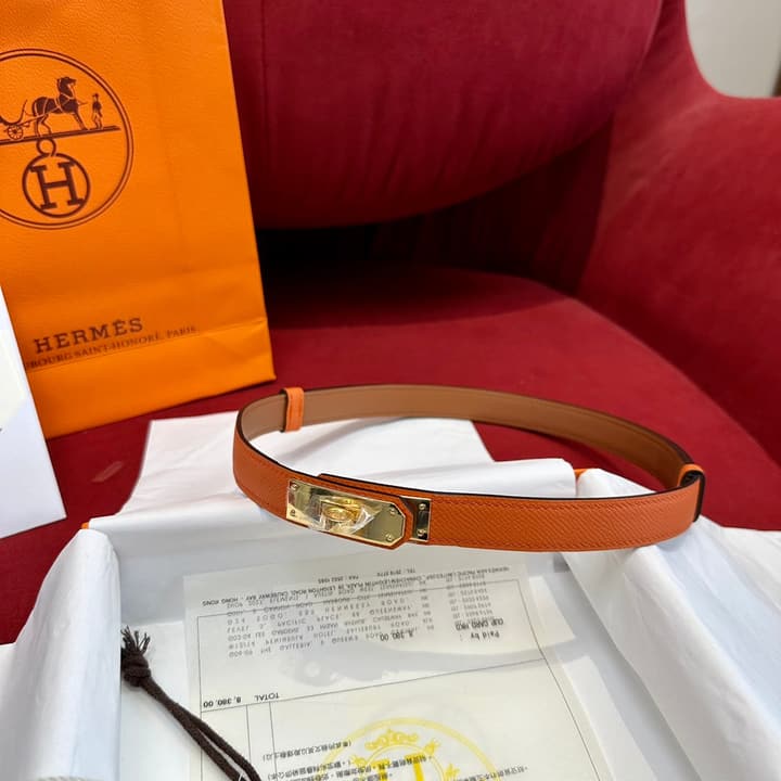 Hermès Kelly Epsom Leather Belt in Black Leather With Gold Hardware