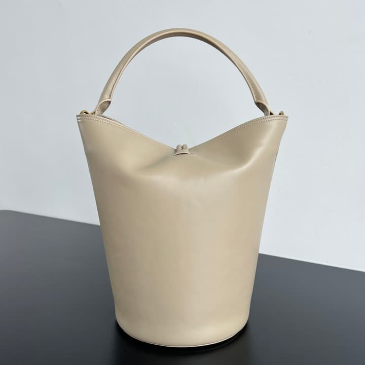 Bottega Veneta Liberta Bucket Bag – 25SS in Black