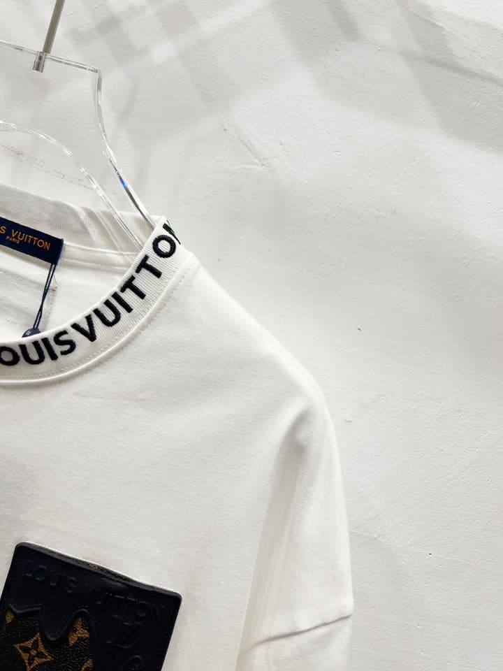 Louis Vuitton Leather Label Pocket Embroidered T-Shirt – 2025 Summer Collection in Classic Black