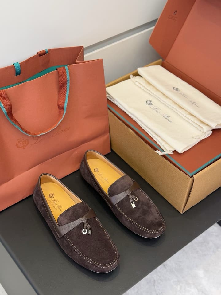Loro Piana LP Italian Handmade Driving Shoes in Beige Suede Moccasin