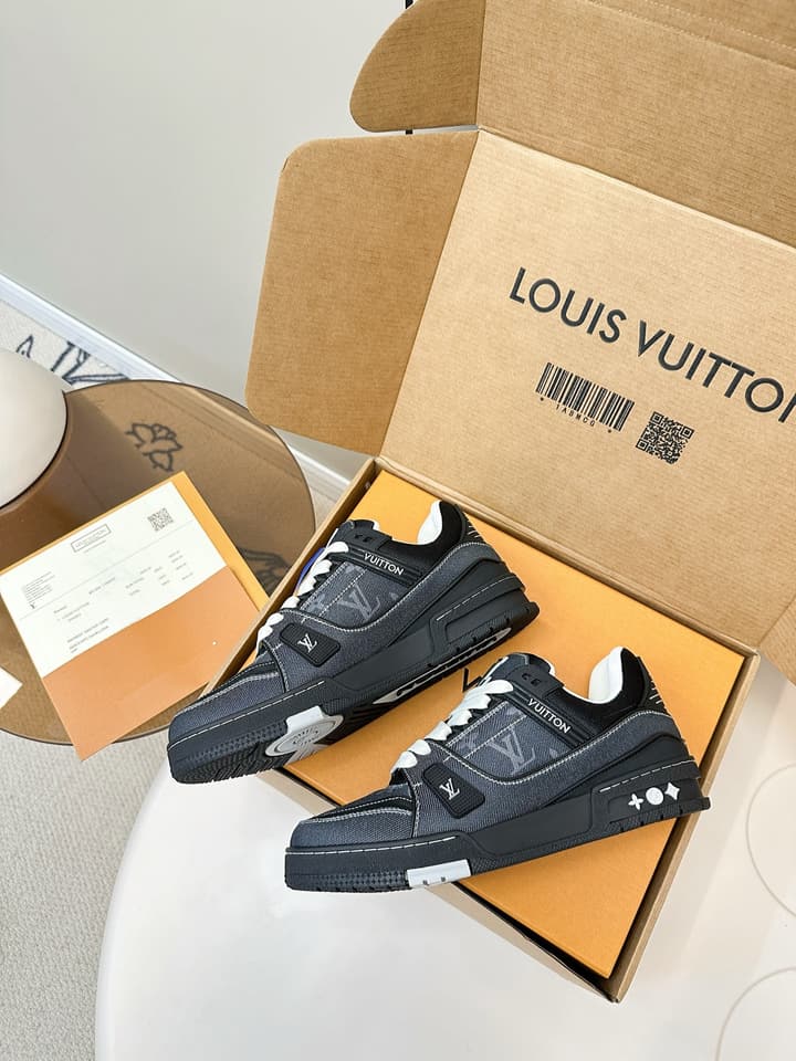 Louis Vuitton LV Trainer Sneakers