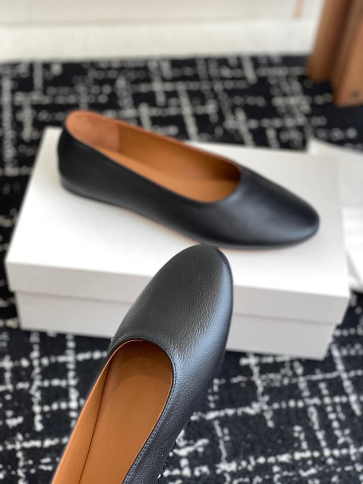 The Row Mary Jane Ballet Flats – 25SS Spring/Summer Collection in Charcoal