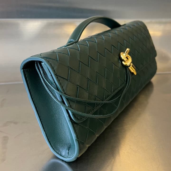 Bottega Veneta Intrecciato Knot Clutch Bag in Gold