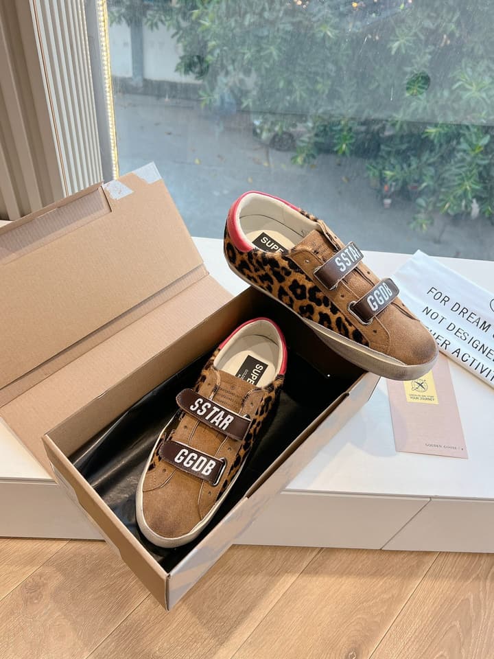 Golden Goose SPACE Series Distressed Sneakers – 2025 Collection in Leopard Print Velcro
