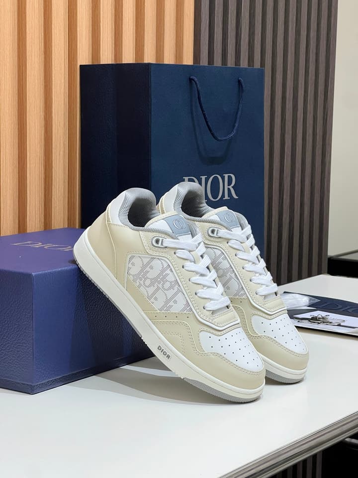 Dior B27 Unisex Sneakers – 2025 Collection in Beige With Dark Green Accents