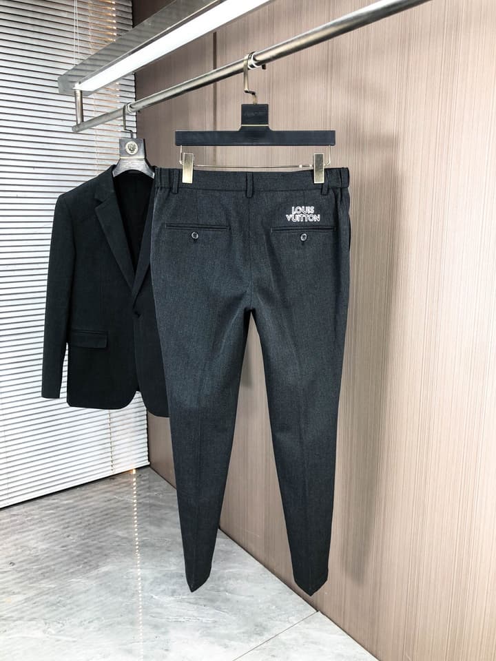 Louis Vuitton Men's Slim Fit Blend Suit Set – Autumn/Winter Collection in Dark Gray