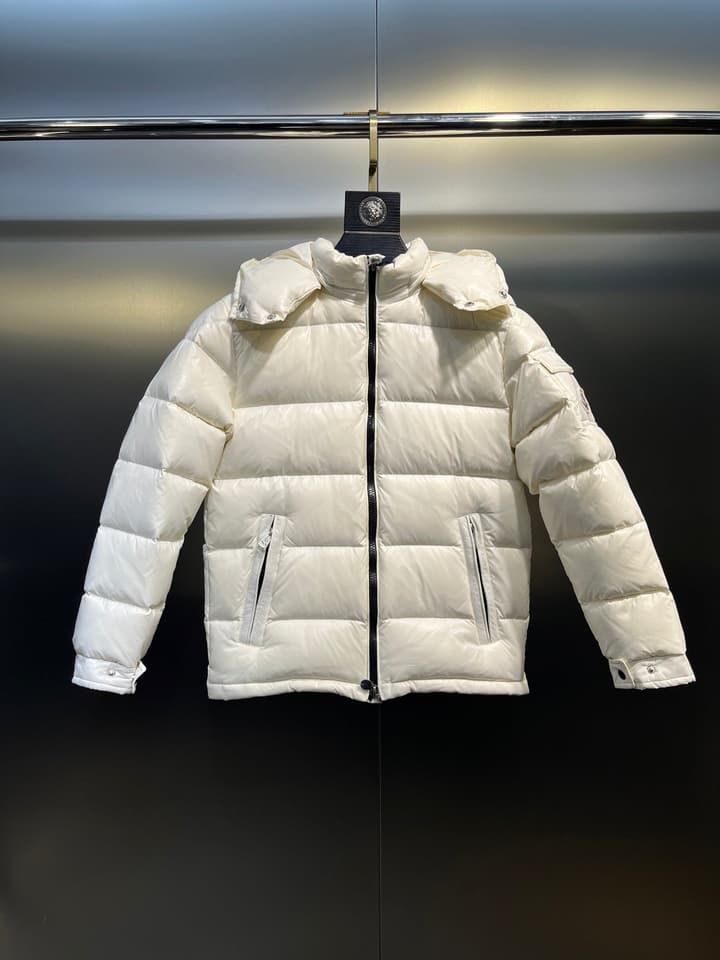 Moncler Maya Short Down Jacket – Kids Collection in Cream White