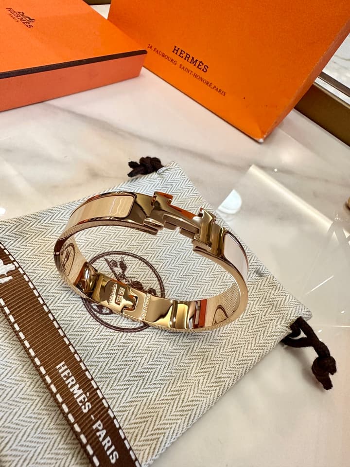 Hermès H-Letter Oval Enamel Bracelet in Black