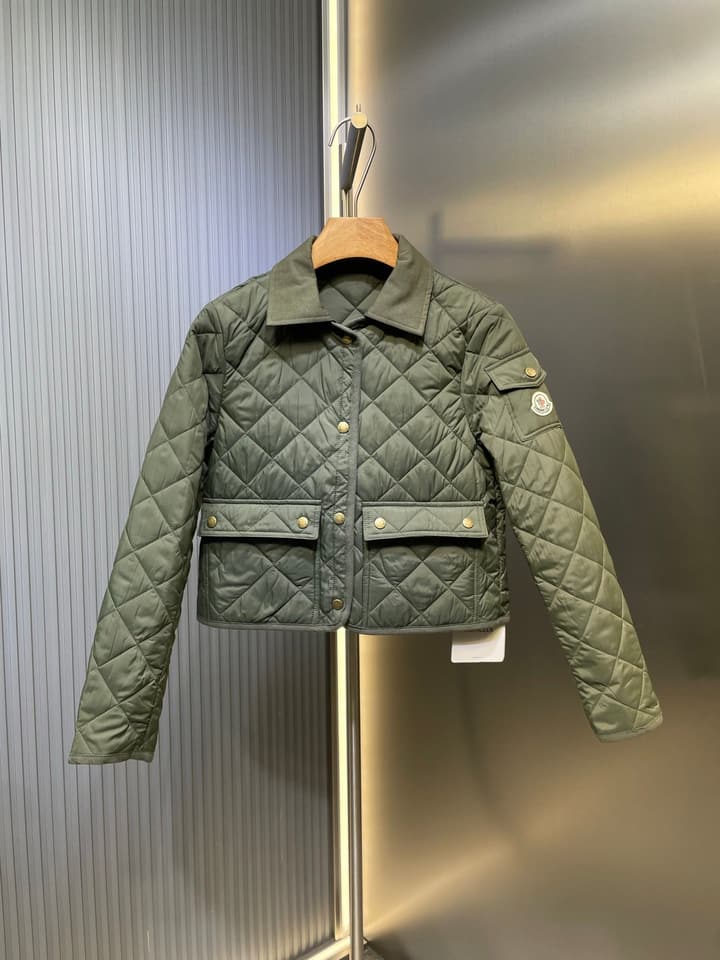Moncler Quilted Padded Jacket – 2025 Collection in Black Quilted