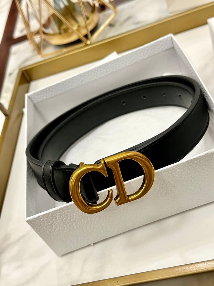 Dior Classic Leather Belt – 3.0cm in Black Leather With Gold Buckle