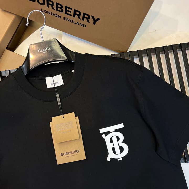 Burberry Monogram Pattern Cotton Loose T-Shirt – Spring/Summer Collection in Black