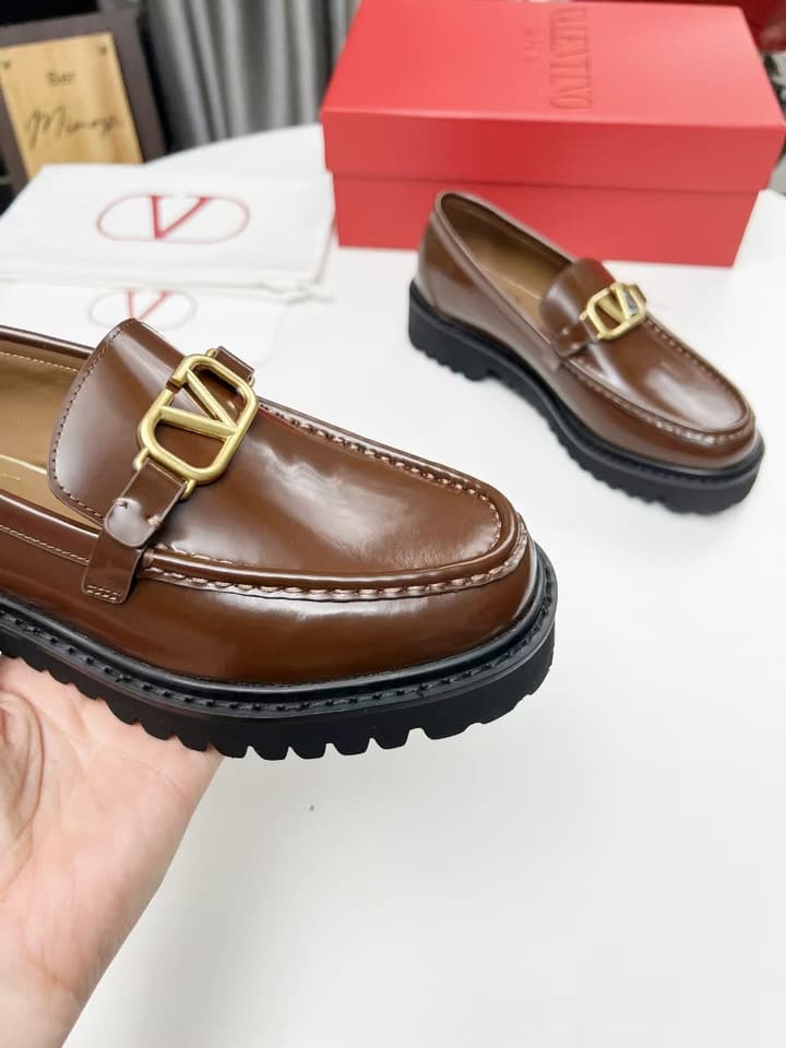 Valentino Logo Buckle Polished Leather Loafers – 2024 in Classic Black