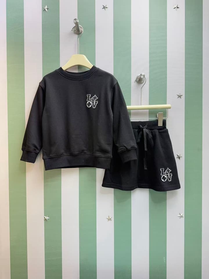 Louis Vuitton Kids Crewneck Sweatshirt and Skirt Set – 2025FW – Kids Collection in Black Set