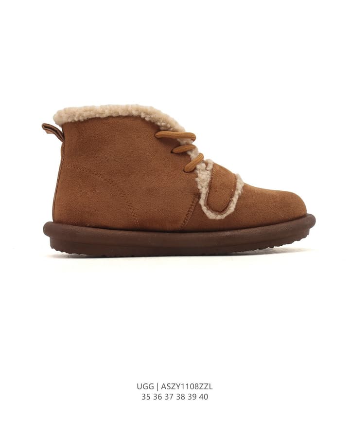 UGG Mid-Height Sheepskin Snow Boots in Light Taupe