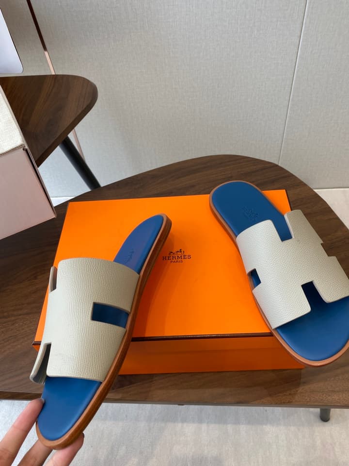 Hermès Izmir Series Men's H-Slide Sandals in Classic Black
