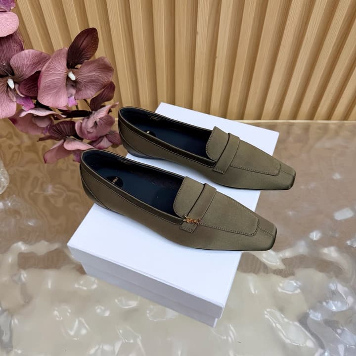 Saint Laurent Silk Chain Mules – Spring/Summer Collection – 26S in Beige