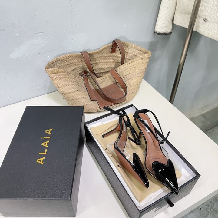 Alaïa Heart PVC Pointed Toe Slingback Mules – Spring/Summer Collection – 25SS in Black Patent Toe