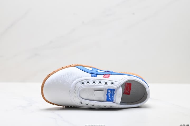 Onitsuka Tiger TSUNAHIKI Slip-On Casual Sneakers in Cream With Navy Stripes