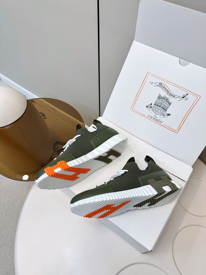 Hermes H Classic Couple Sneakers in Black