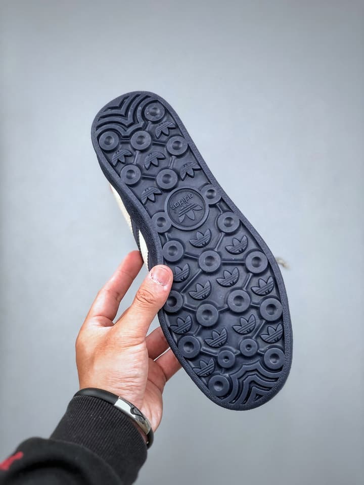 Adidas Originals Samba OG x Louis Vuitton Sneakers
