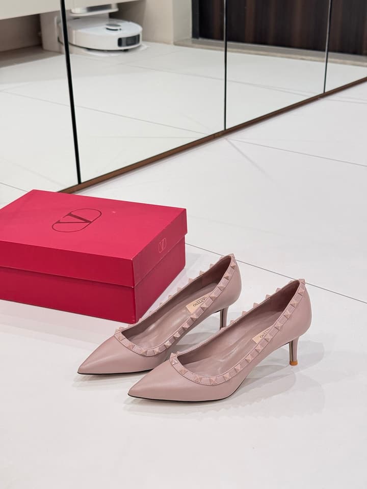 Valentino Classic High-Heel Pumps in Nude Pink Studded